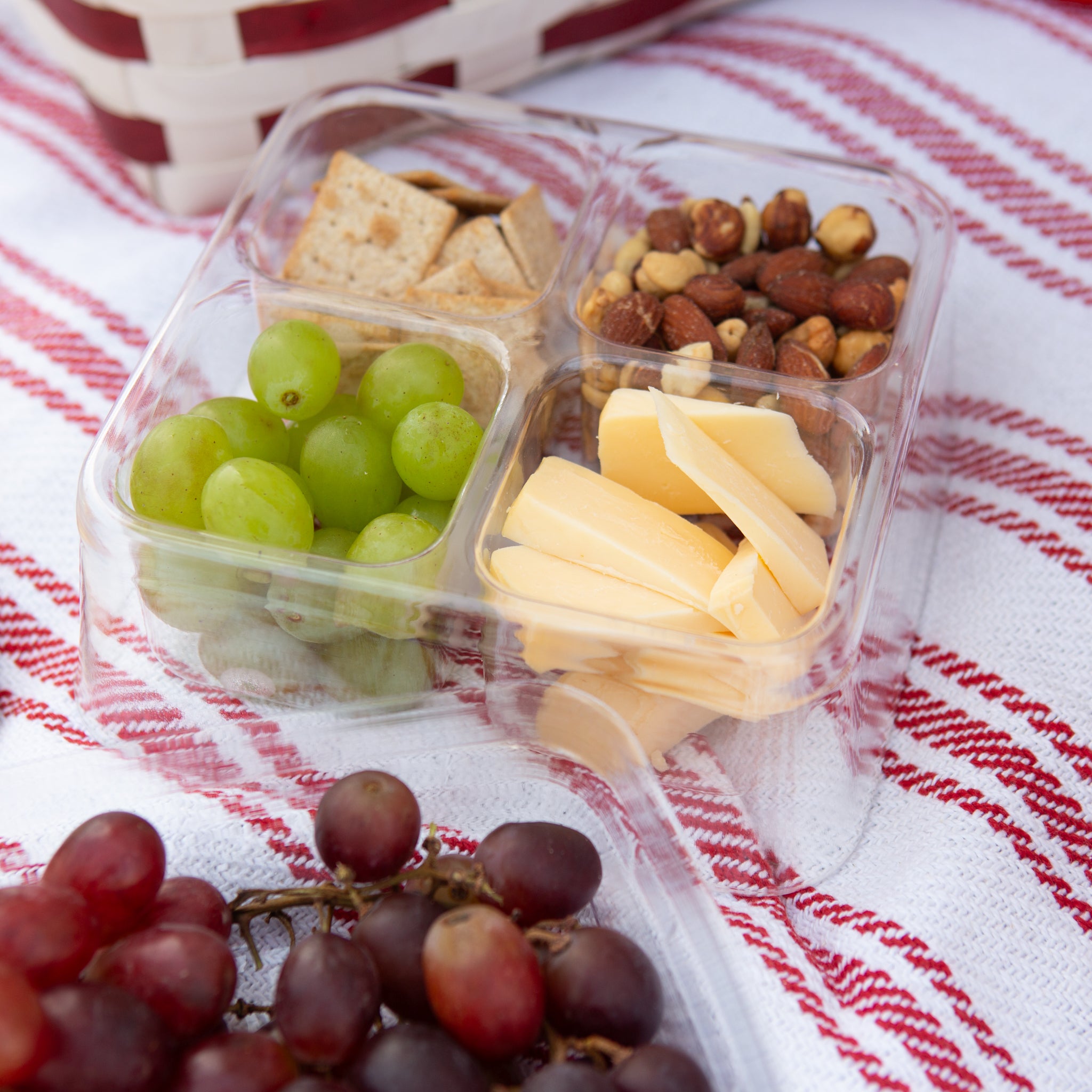 Americana Provision Picnic Basket with Protectors - White - Image 10