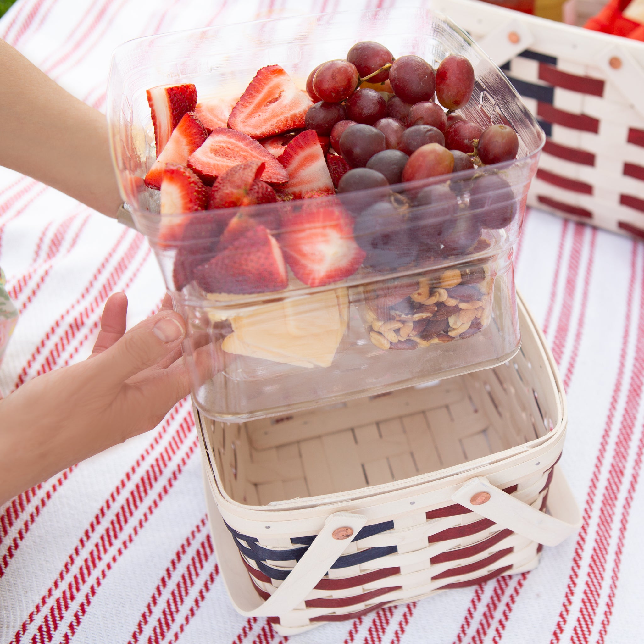 Americana Provision Picnic Basket with Protectors - White - Image 7
