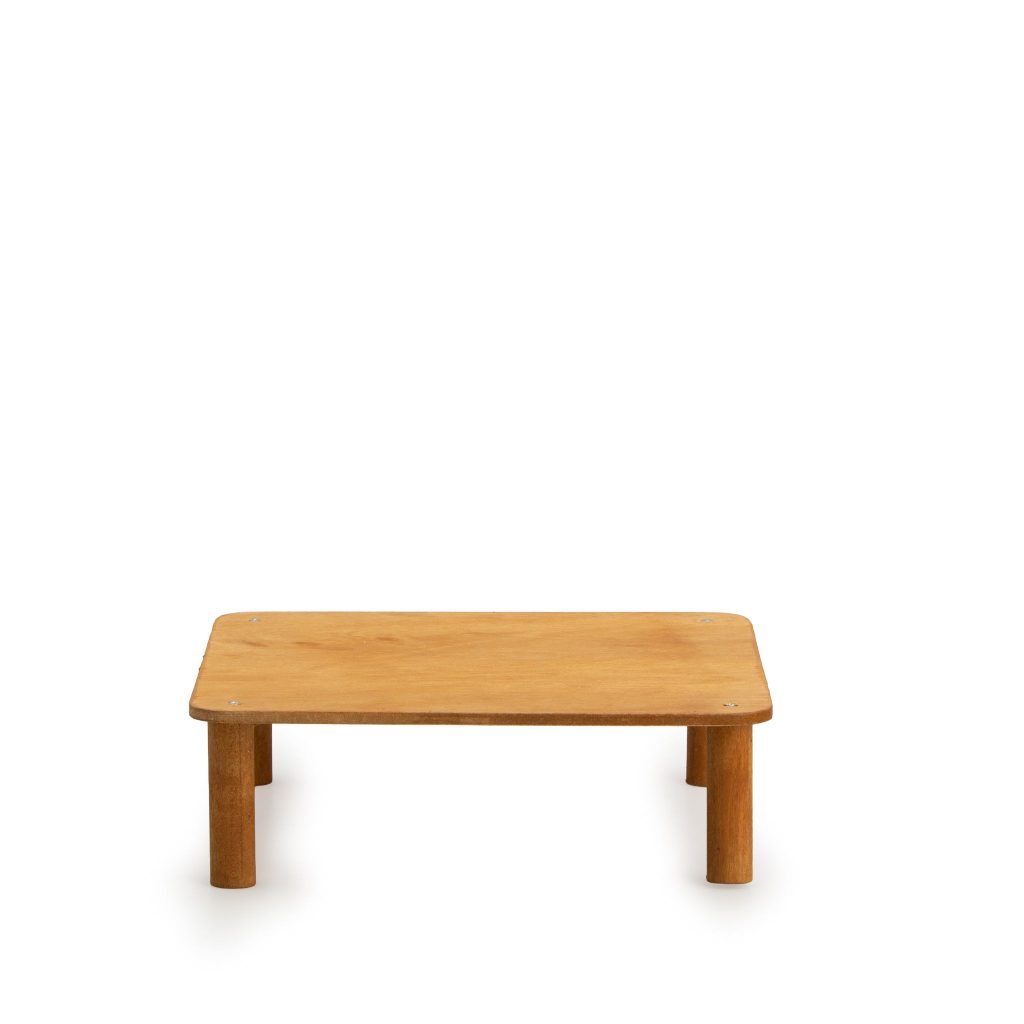 Heritage Cake Wooden Riser - Warm Brown