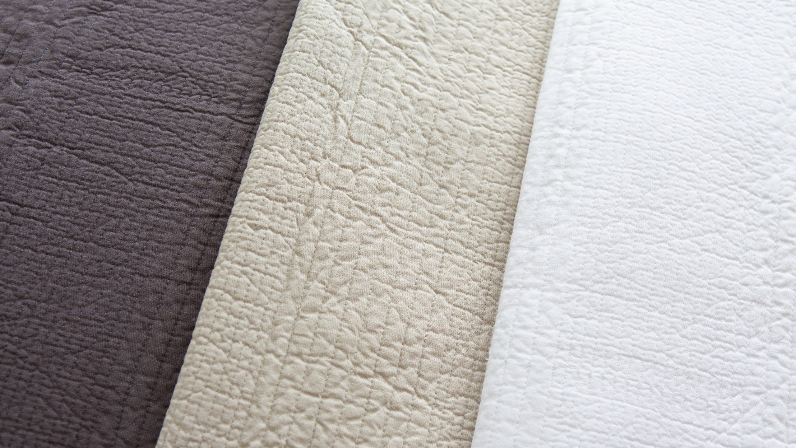 Smoke Longaberger Quilt - Image 4