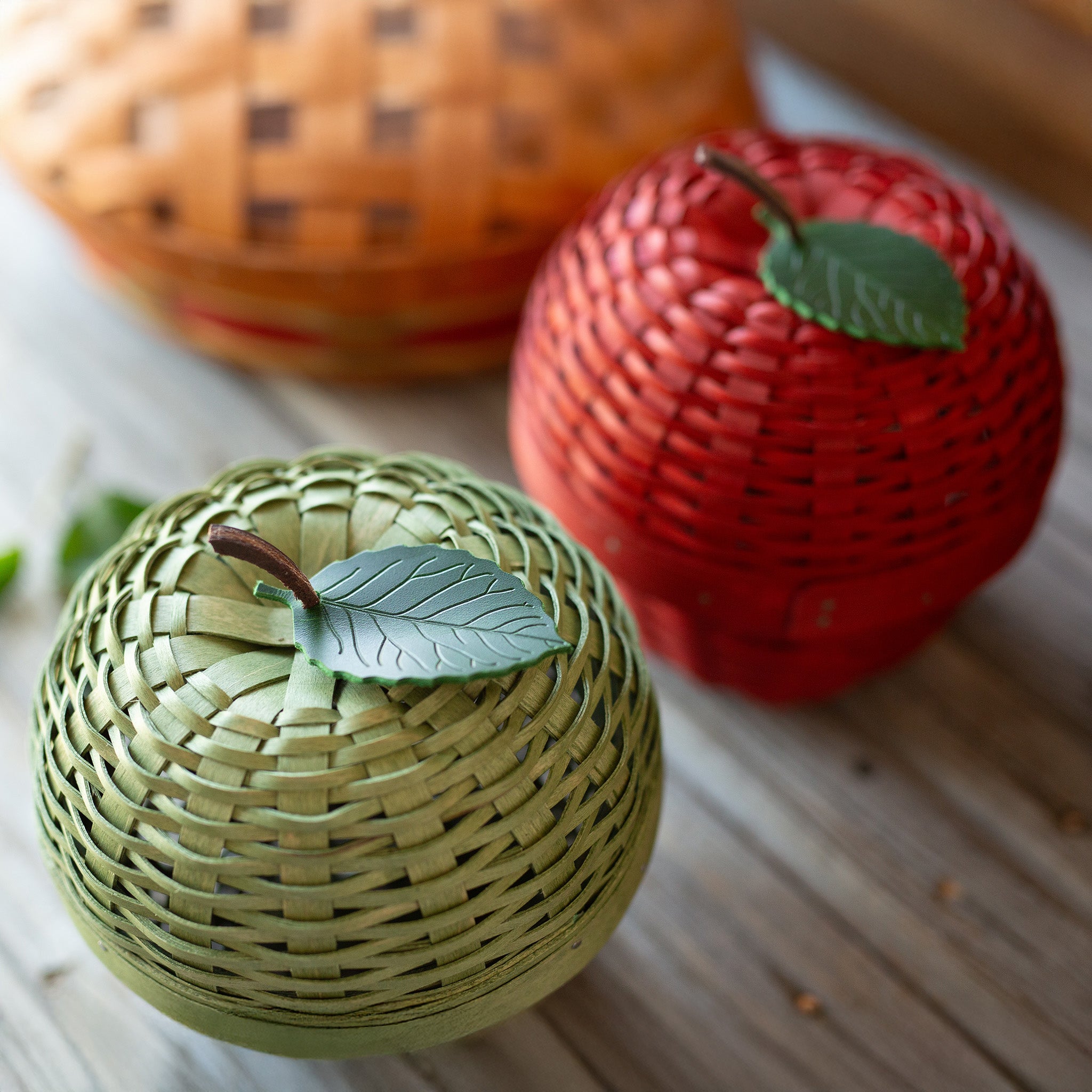 Apple Picking Small Apple with Woven Lid and Protector - Green - Image 9
