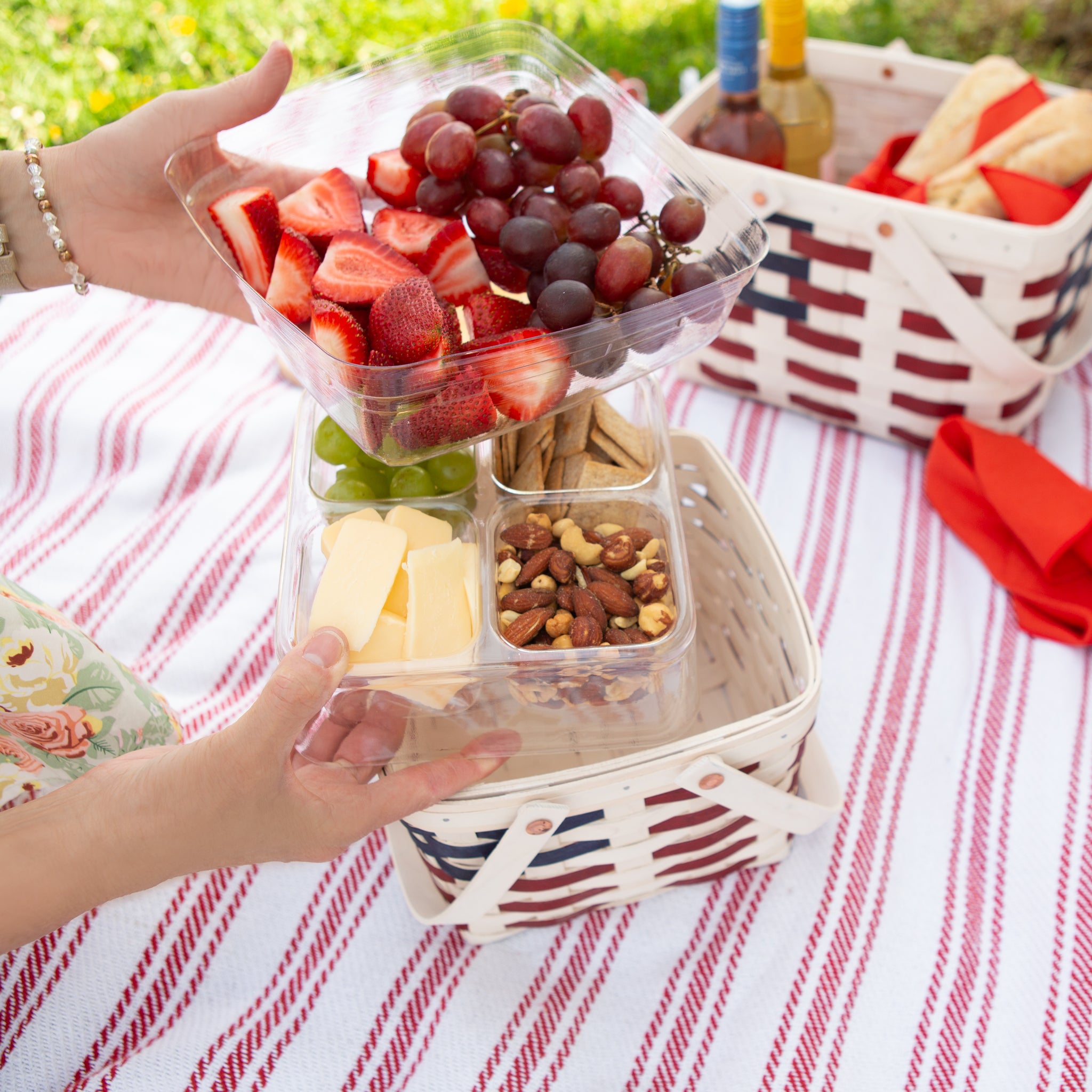Americana Provision Picnic Basket with Protectors - White - Image 8
